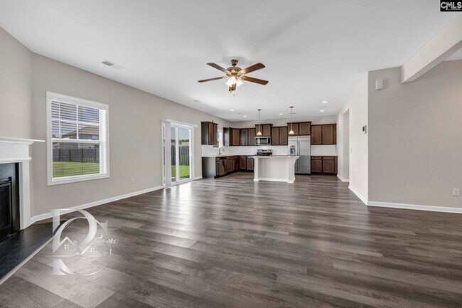 Building Photo - 5 Spinney Ct