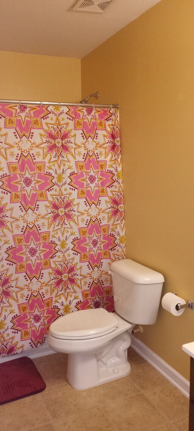 Building Photo - 1006 Collington Dr