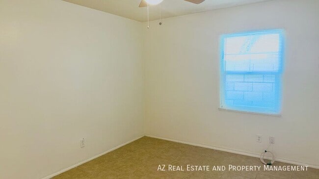 Building Photo - 1509 N 15th Ave