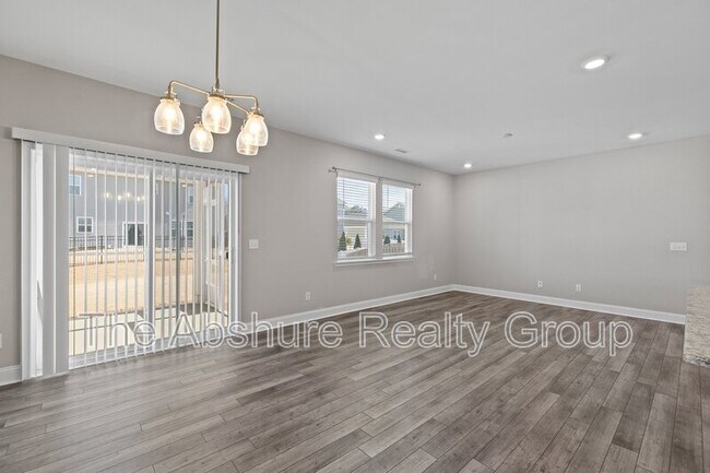 Building Photo - 138 Willow Grove Ln