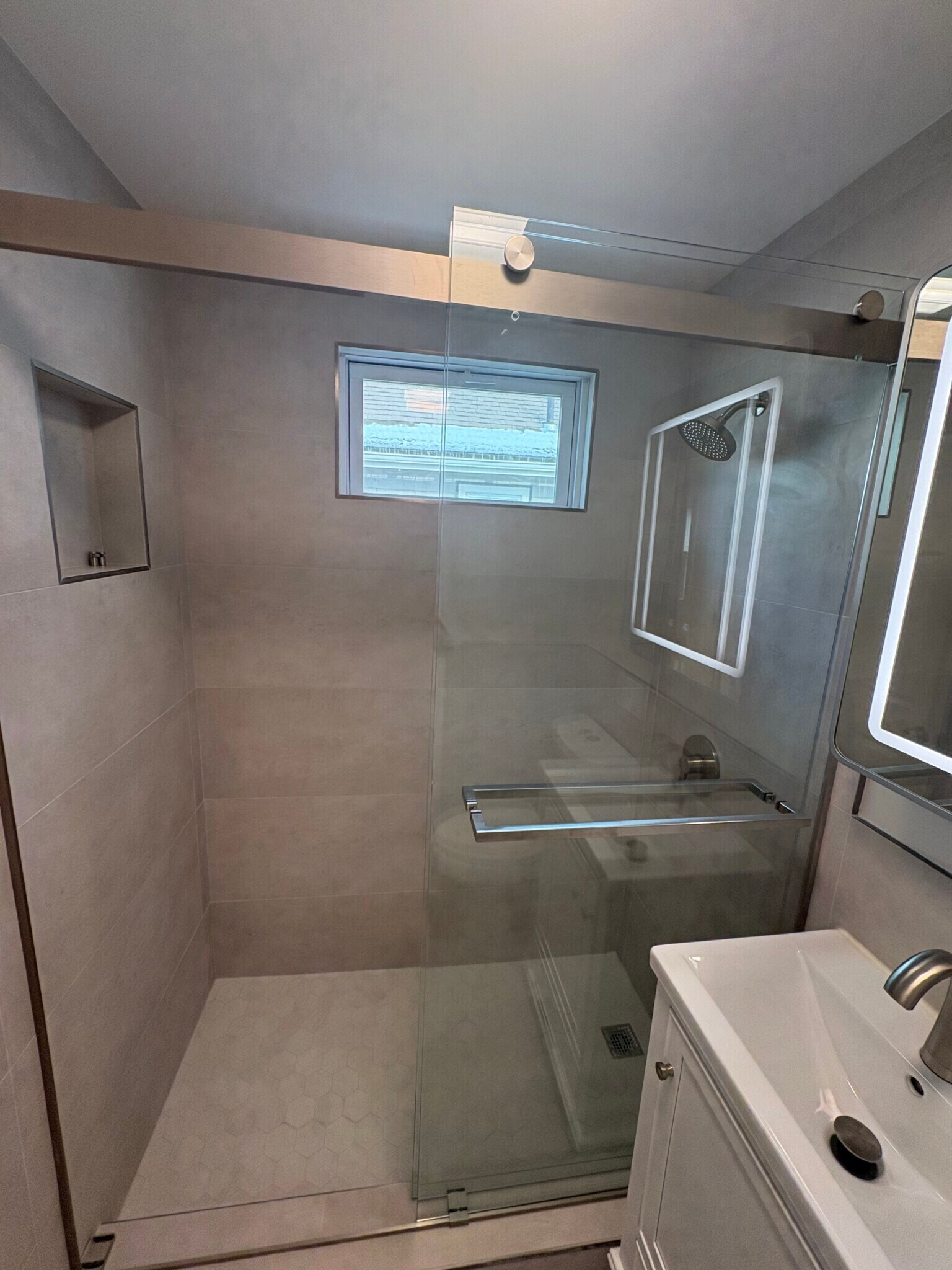 Building Photo - 7 Smith St