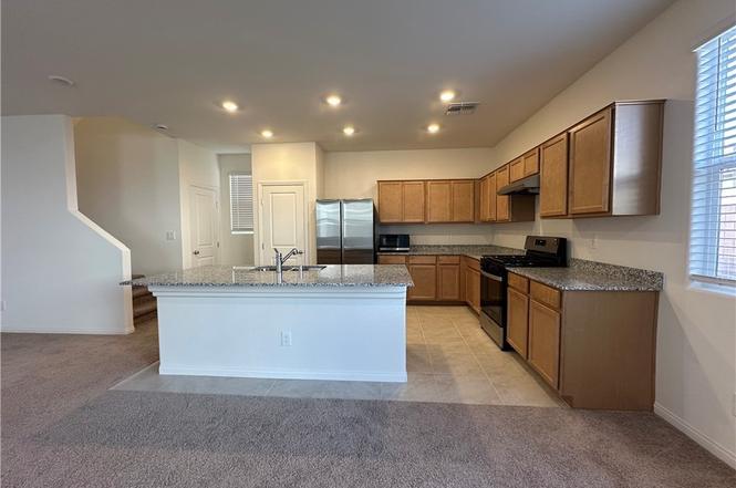 Kitchen - 4186 Juniper Pear Ave