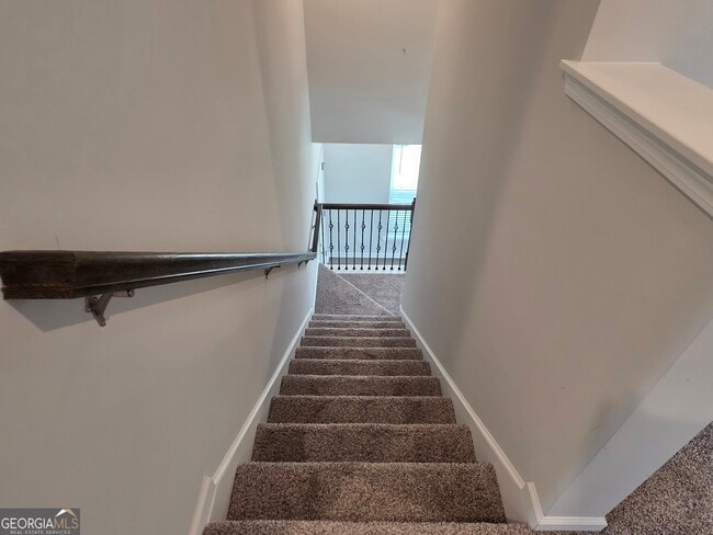 Building Photo - 27 Ashmont St