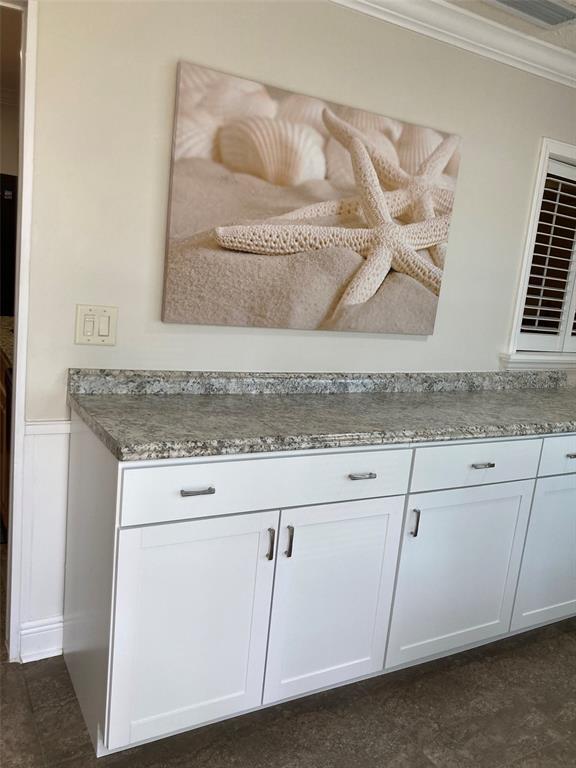 Building Photo - 5725 80th St N