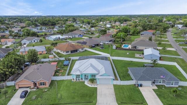 Building Photo - 2420 SE Rock Springs Dr