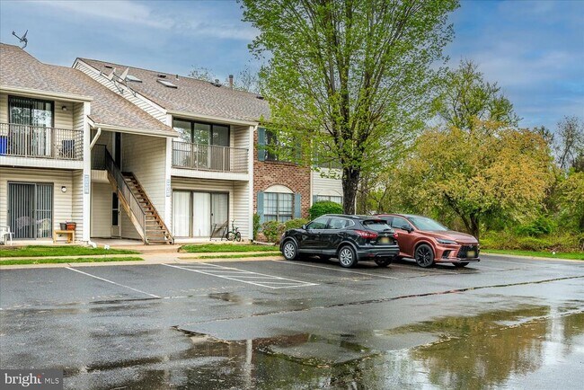 Building Photo - 64 Taylor Dr