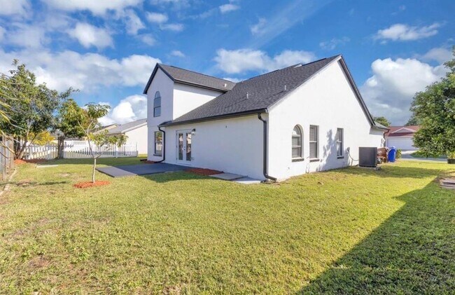 Building Photo - 2622 Liz Ln