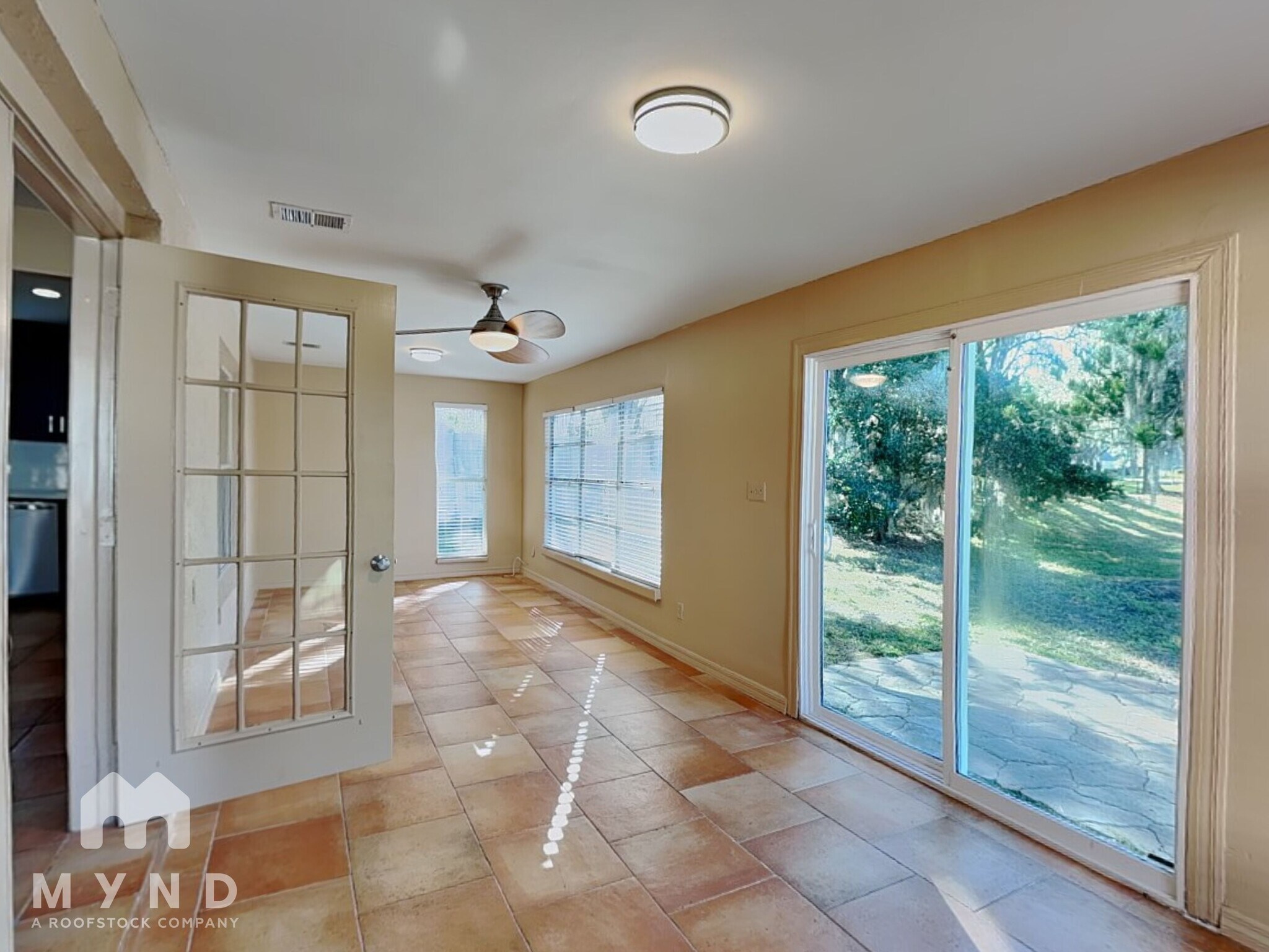 Building Photo - 1938 Blue Fox Ct