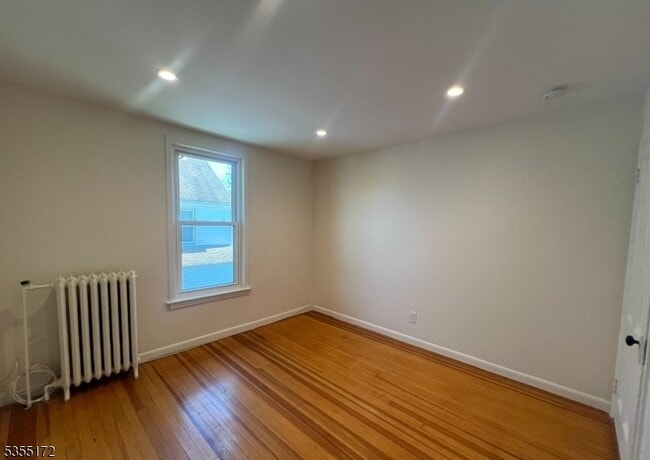 Building Photo - 19 E Hanover Ave