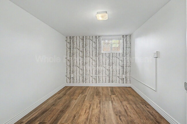 Building Photo - 110 S Quitman St