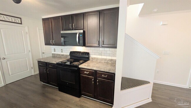 Building Photo - 5881 Little Leaf Court