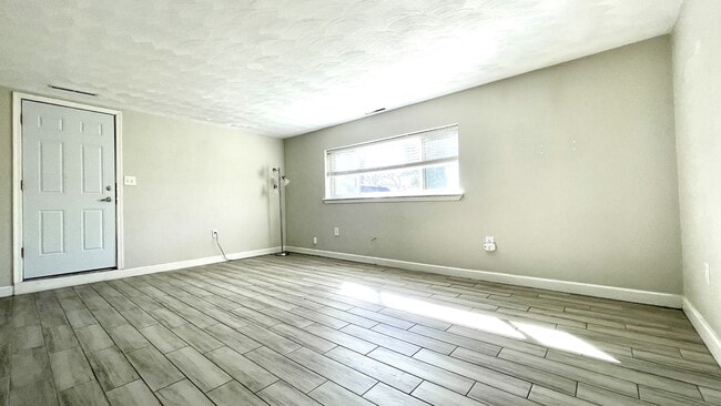 Building Photo - 329 Jacqueline Ave