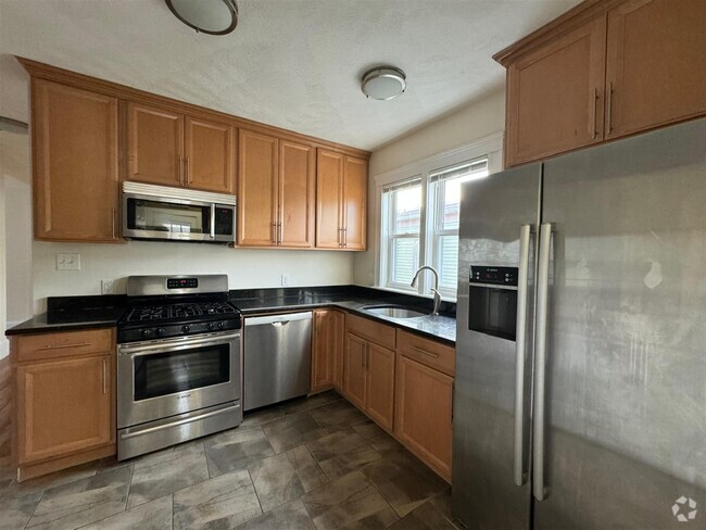 Building Photo - 65 Conwell Ave