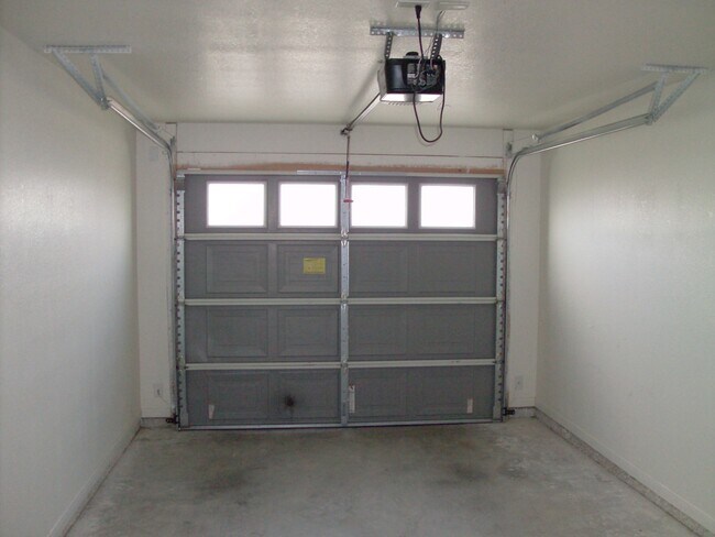 Building Photo - 3 Bedroom / 2 Bath Duplex – Clear Creek Area – Killeen, TX