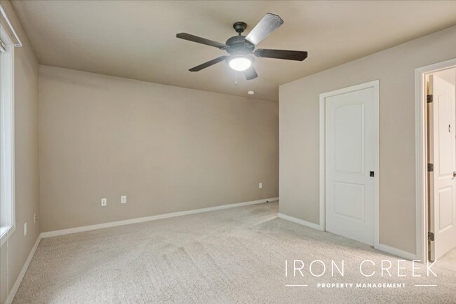 Building Photo - AVAILABLE JUNE 16