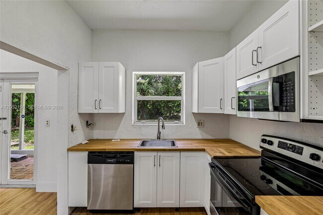Building Photo - 130 NW 85th St