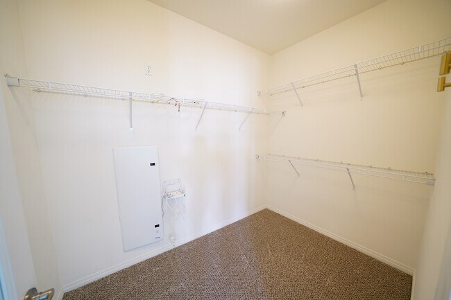 Building Photo - 28635 N Pietro Dr