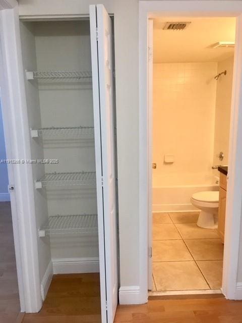 Building Photo - 9925 Nob Hill Pl