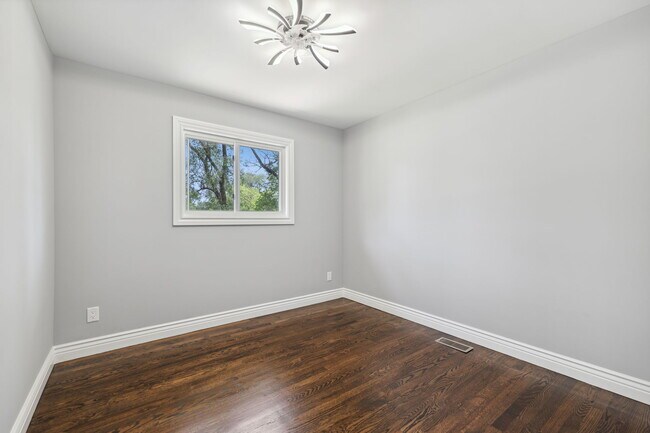 Building Photo - 4641 E 13th Pl