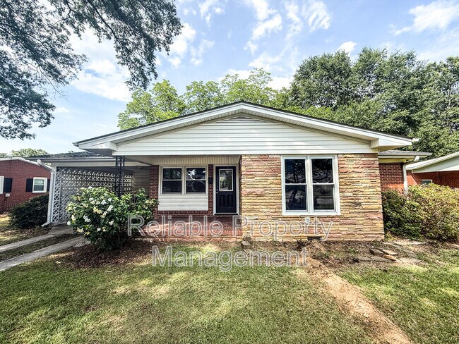 Primary Photo - 908 E Horne St