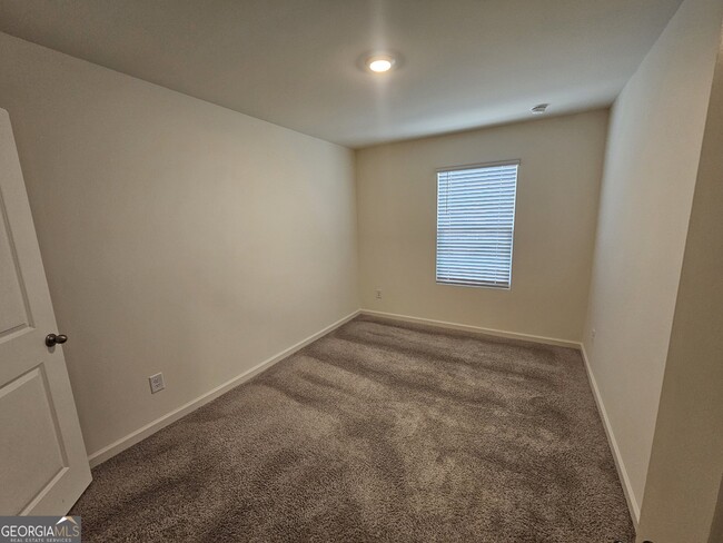Building Photo - 2662 Toucan Wy
