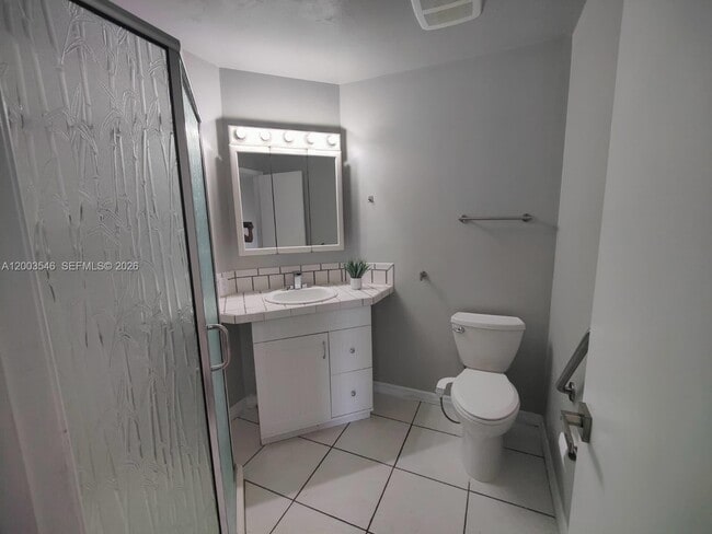 Building Photo - 2668 Kings Lake Blvd