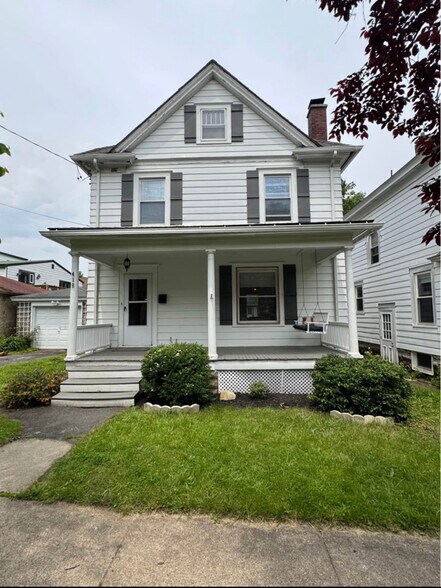 Building Photo - 418 Crossett St