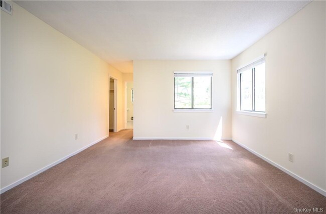 Building Photo - 436 Heritage Hls