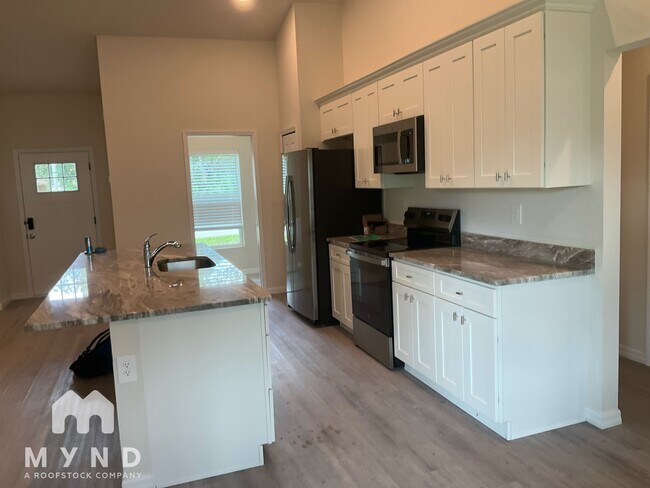 Building Photo - 2690 Shabonne Ln