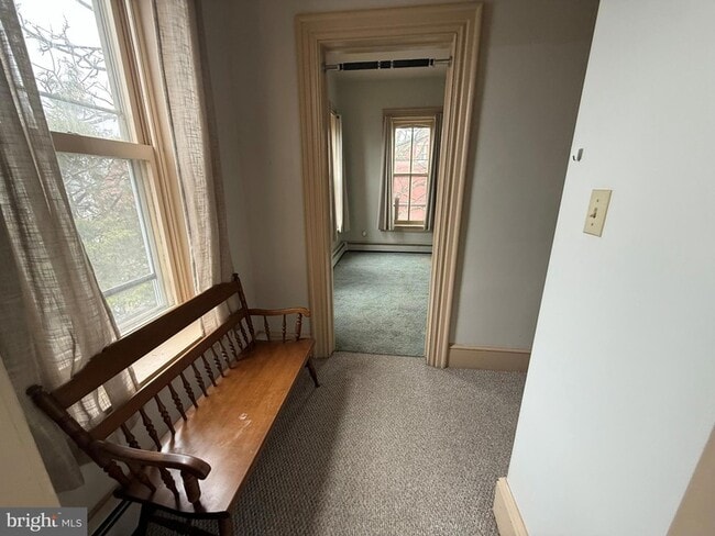 Building Photo - 216 Main St