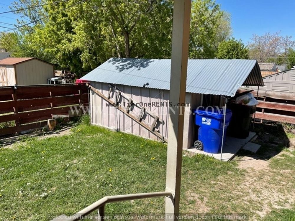 Building Photo - This property offers a NO DEPOSIT option available for qualified renters!