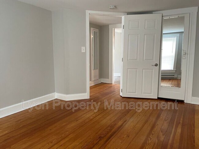 Building Photo - 3880 Mendon Rd