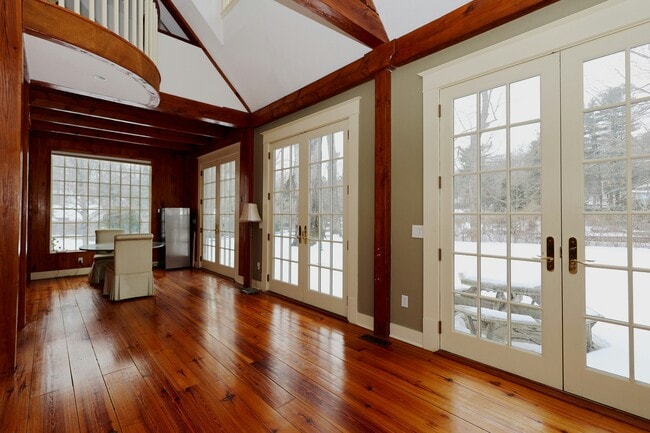 Building Photo - 369 Ethan Allen Hwy