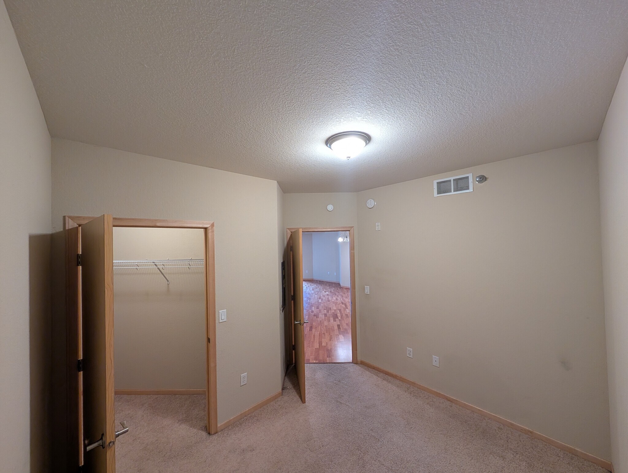 Secondary bedroom - 1155 Ford Road