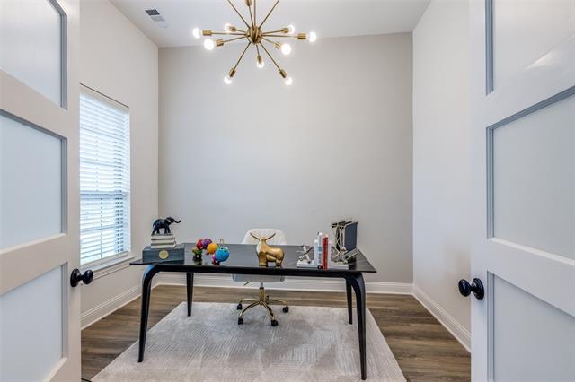 Building Photo - 2413 Latimer Mews