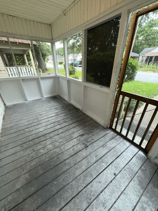 Building Photo - 2916 Thomas St