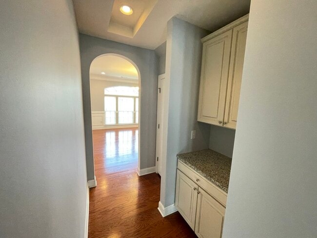 Building Photo - Crutcher Station home off Station Camp Blvd!