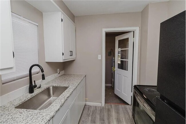 Building Photo - 919 N Piatt Ave