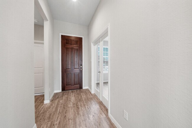 Building Photo - 4911 Bella Danielle Ct