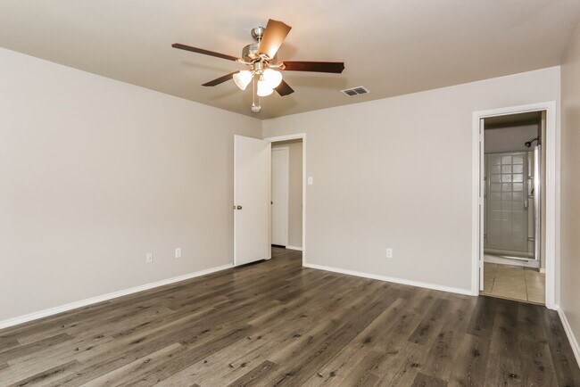 Building Photo - 1021 Badger Run
