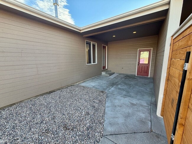 Building Photo - 3339 35th St