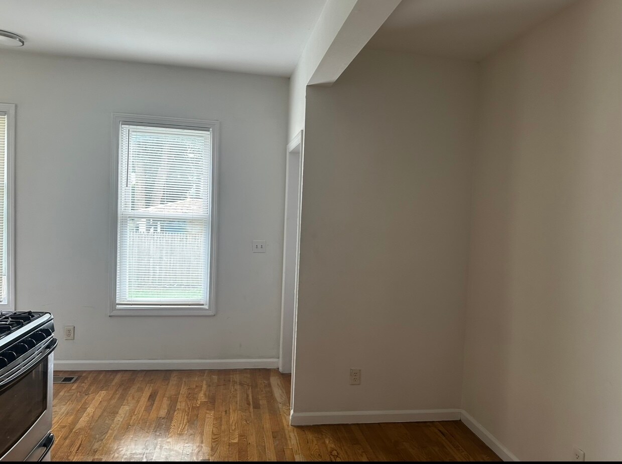 Building Photo - 159 Black Rock Ave