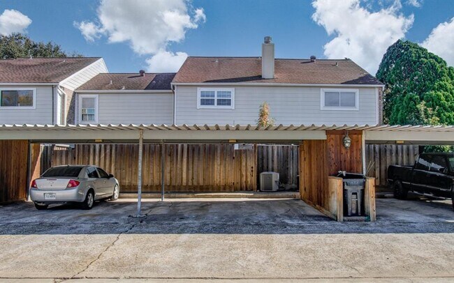 Building Photo - 9495 Fondren Rd