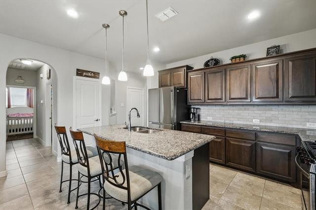 Building Photo - 540 Lindisfarne Ln