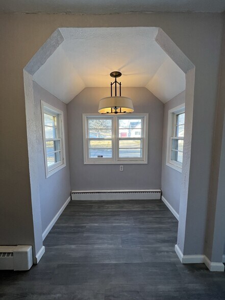 Building Photo - 116 Park Ave