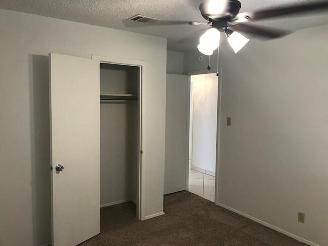 Building Photo - $500 OFF FIRST MONTH RENT IF MOVE IN BY 8/...