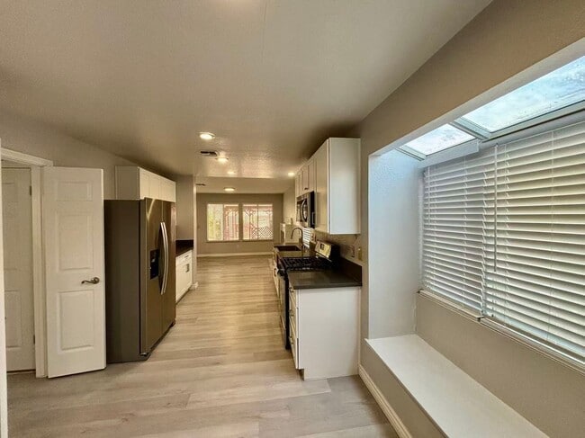 Building Photo - Beautiful 4 bedroom house in Summerlin