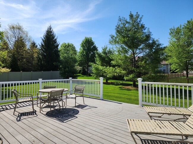 Building Photo - 1146 Deercreek Dr