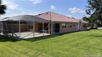 Building Photo - 10629 SW Hartwick Dr