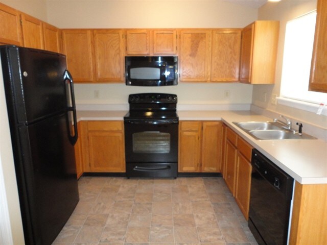 Building Photo - 2053 Coldwater Ct